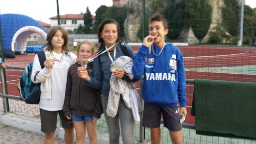 Da sinistra a destra Celeste Cella, Linda Benassi, Alice Fischer e Federico Petroni