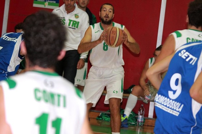 Il capitano del Centro Basket Sestri Levante Jacopo Reffi, determinante per il successo biancoverde in gara uno contro la Tigullio