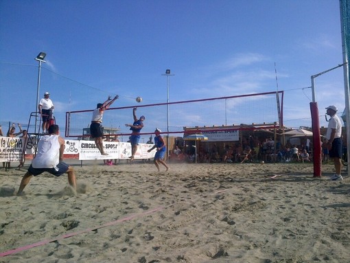 Un'immagine della finale della dodicesima edizione del torneo nazionale di beach volley, andata in scena sulla sabbia di Chiavari
