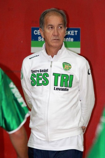 Il coach del Centro Basket Sestri Levante Fiorenzo Terribile