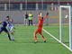 Il gol con cui De Luca ha sbloccato il punteggio di Virtus Entella-Brescia, portando in vantaggio i chiavaresi (foto di Agnese Carilli)