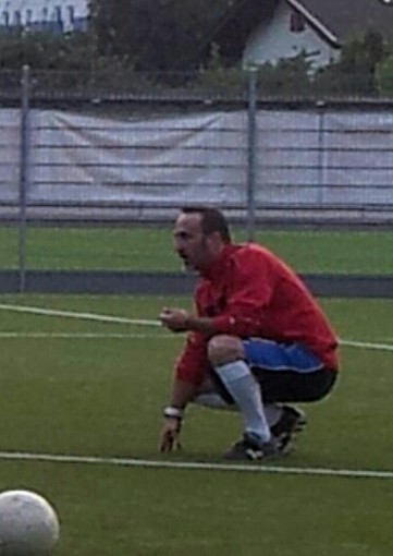 Mirko Garbarino mentre guida un allenamento del Reaichenau. Mirko Garbarino mentre guida un allenamento del Reaichenau.