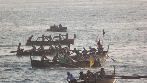 La seconda prova stagionale del Palio marinaro del Tigullio, prevista per domenica pomeriggio a Chiavari, è stata rinviata a data da destinarsi a causa delle non ottimali condizioni meteomarine
