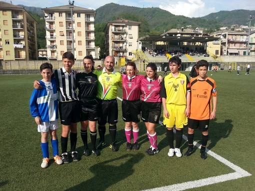 Uno scatto dall'edizione 2014 del memorial. Il quarto da sinistra è Manolo, fratello di Micaela Basso