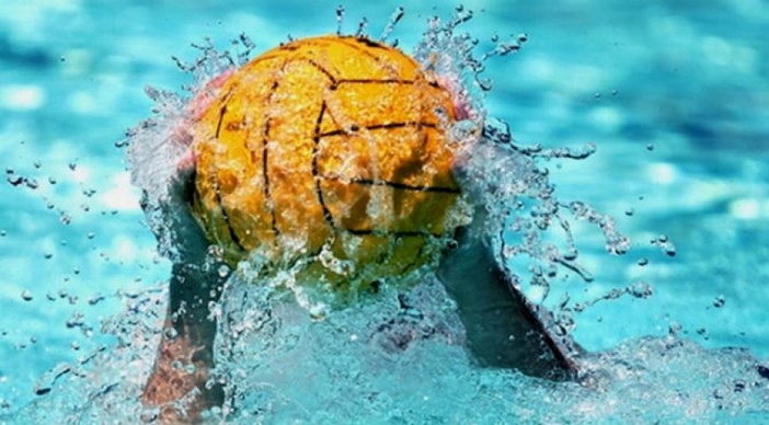 Il derby levantino dell'A2 maschile di pallanuoto ha visto il Camogli prevalere sul Chiavari