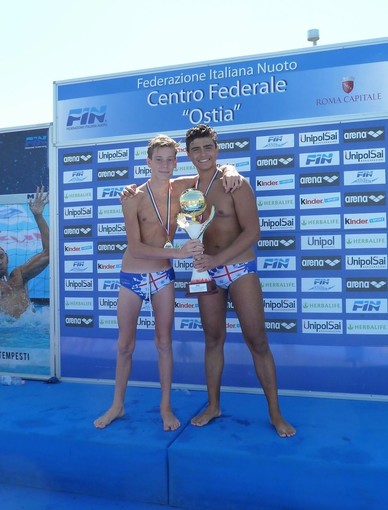 Jacopo Chiavaccini e Gabriele Bussone festeggiano ad Ostia la conquista del Trofeo delle Regioni con la rappresentativa ligure Under 14