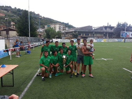 La squadra che difendeva i colori di Liceto, Quartiere vincitore della seconda edizione del palio rugbistico abbinato alla Sagra del Fuoco