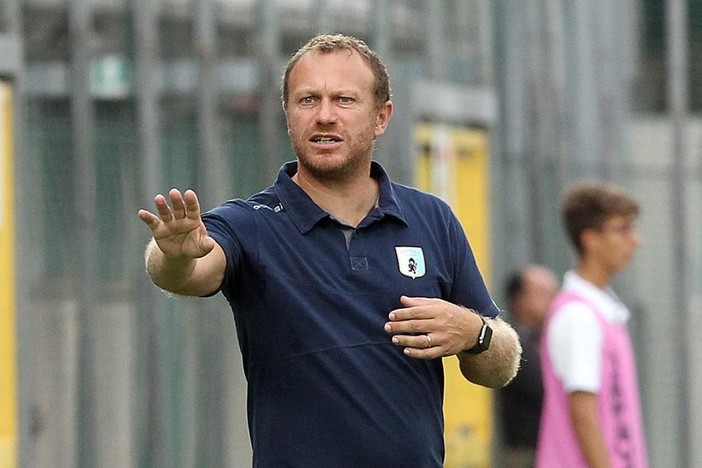Roberto Breda, tecnico della Virtus Entella, di ritorno da Perugia con un buon punto