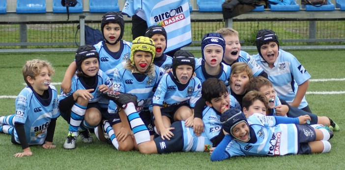 Un gruppo di piccoli ruggers della Pro Recco Rugby