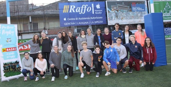 Studenti protagonisti di "A Scuola di Rugby" sul terreno del Carlo Androne di Recco Studenti protagonisti di "A Scuola di Rugby" sul terreno del Carlo Androne di Recco