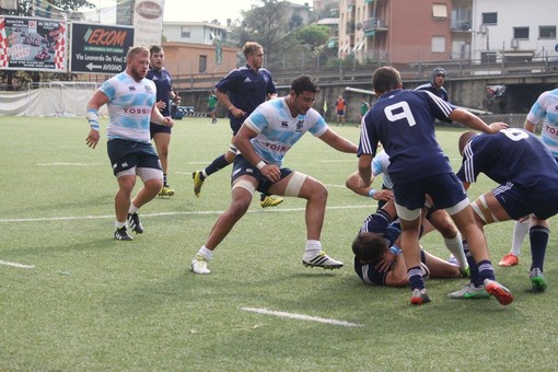 Al centro della foto Franco Lamanna, giocatore della Tossini Pro Recco Rugby, convocato nella Nazionale uruguaiana