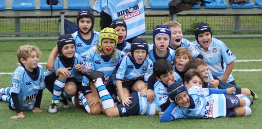 Un gruppo di piccoli ruggers della Pro Recco Rugby