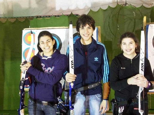 Da sinistra Cinzia Noziglia, Alessio Noceti e Sara Noceti, degli Arcieri del Tigullio, tutti e tre sul podio ai recenti campionati italiani di tirco con l'arco