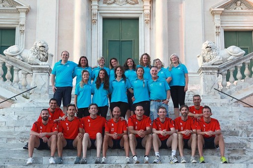 Le due squadre di volley che rappresentano il Csi di Chiavari alle finali nazionali di Montecatini Terme