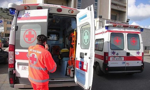 "E' stato l'arbitro a toccarmi, poi si è buttato a terra" "E' stato l'arbitro a toccarmi, poi si è buttato a terra"