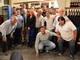 La foto di gruppo dei partecipanti alla cena dell'Inter Club con Bedy Moratti, Mario Corso e il difensore Rolando