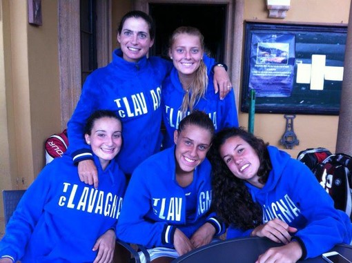 Jennifer Rodino e la squadra del Tennis Club Lavagna